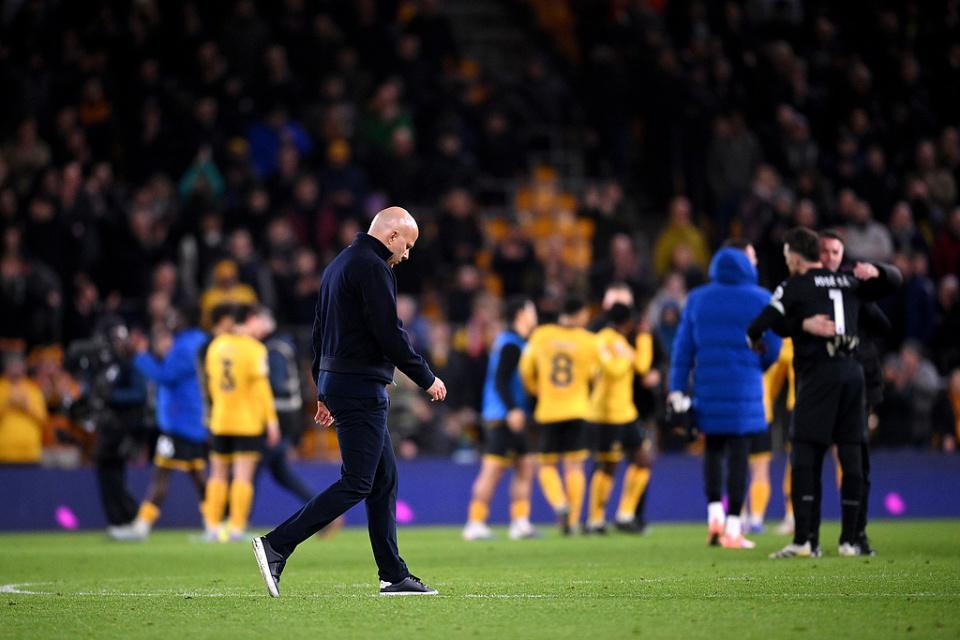 47岁利物浦主帅呆立 赛季5次遭补时绝杀 1-2仍嘴硬：没给对手机会